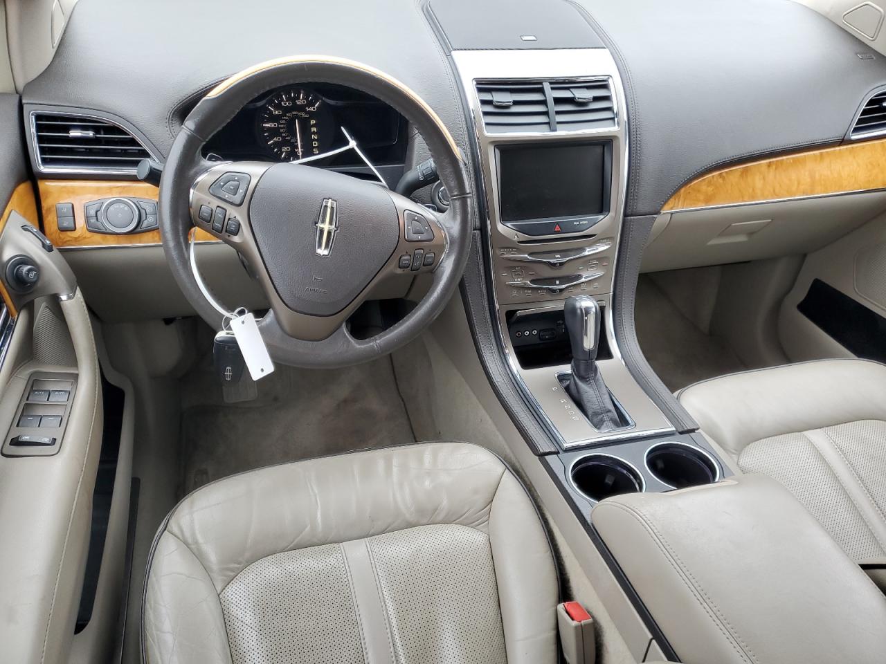 2013 Lincoln MKX - Image 8