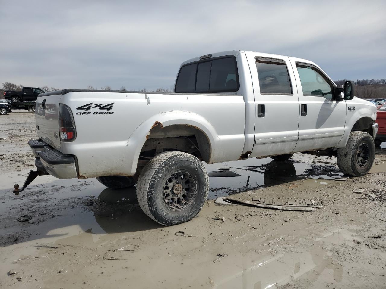 2001 Ford F250 - Image 3
