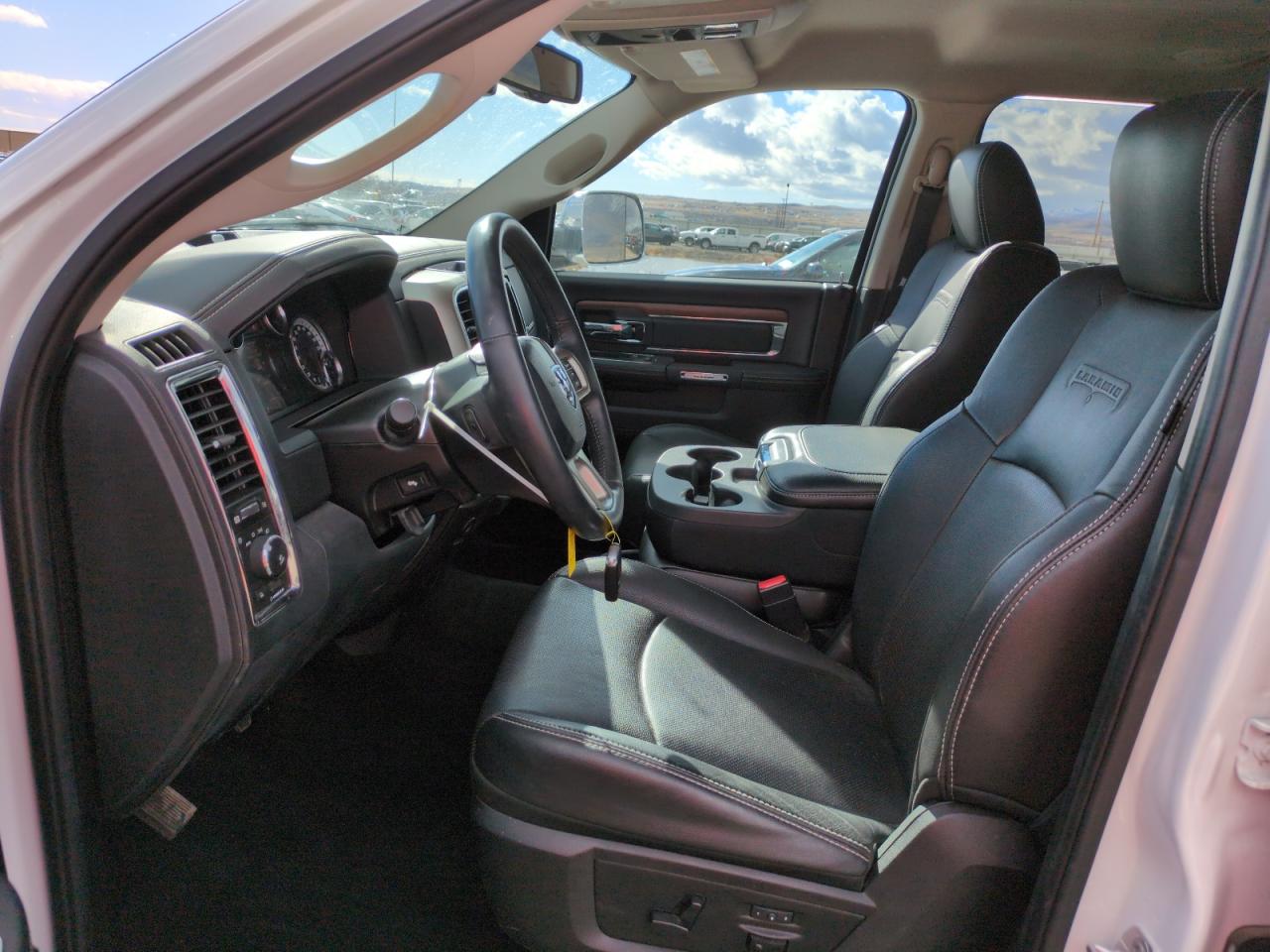 2016 RAM 1500 - Image 7