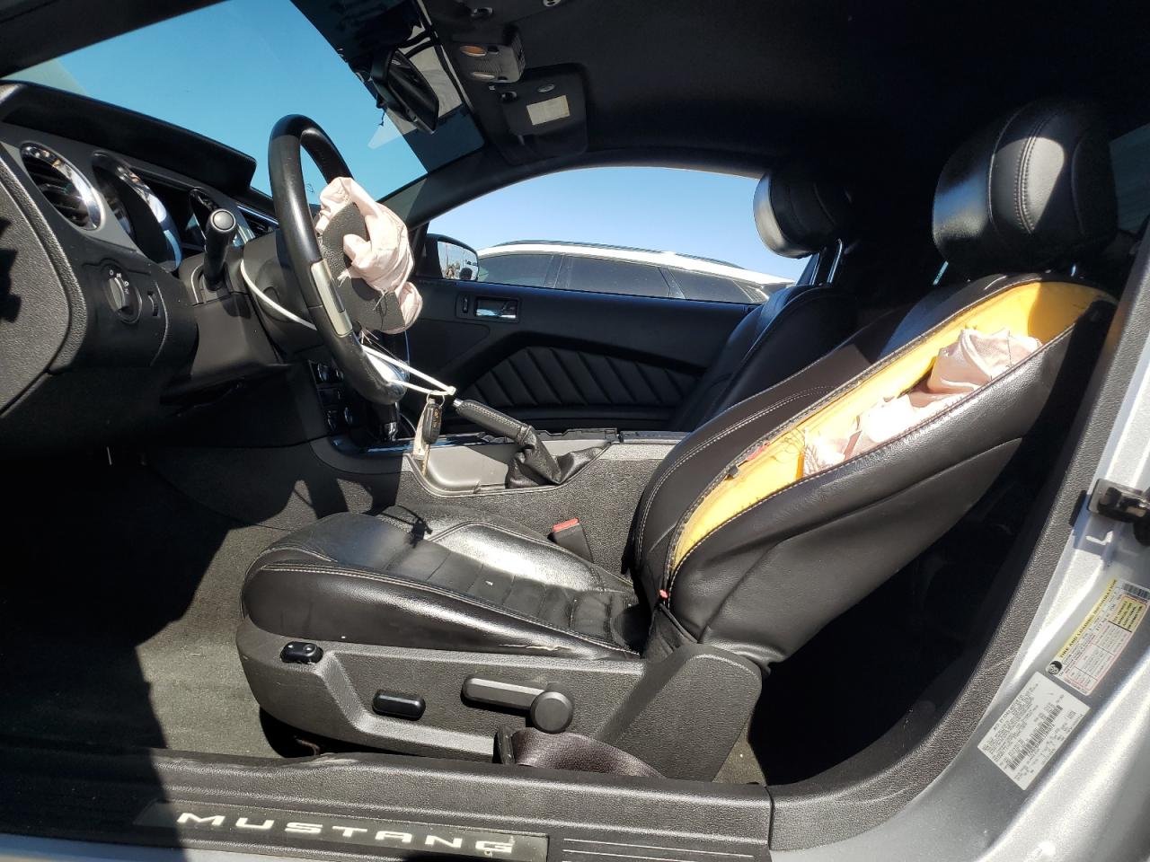 2014 Ford Mustang - Image 7