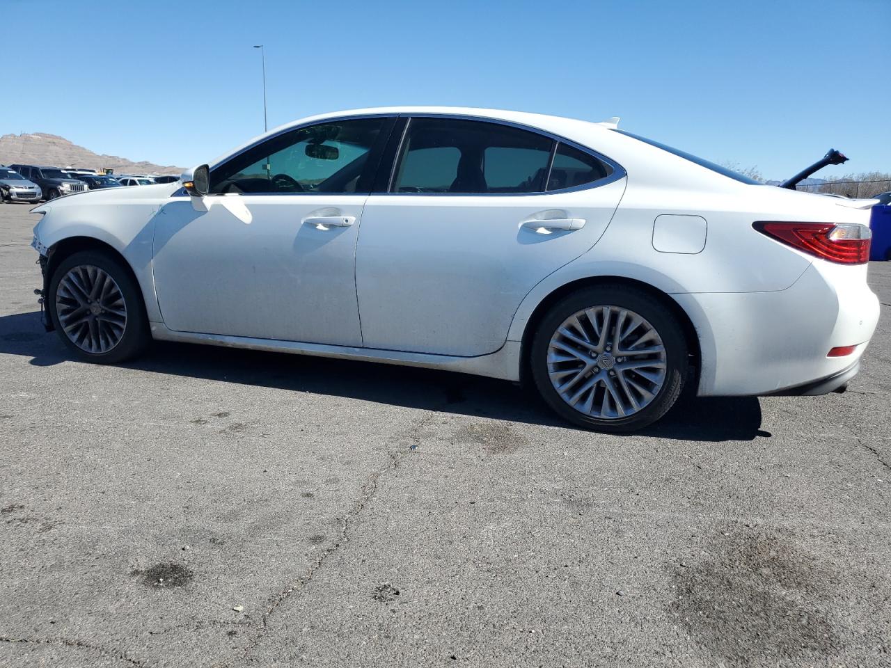 2013 Lexus ES - Image 2