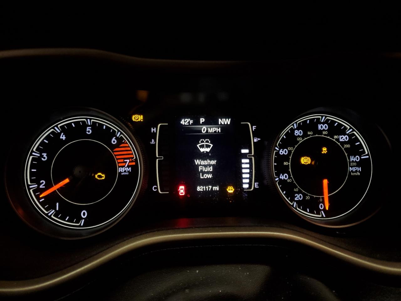 2018 Jeep Grand Cherokee - Image 9