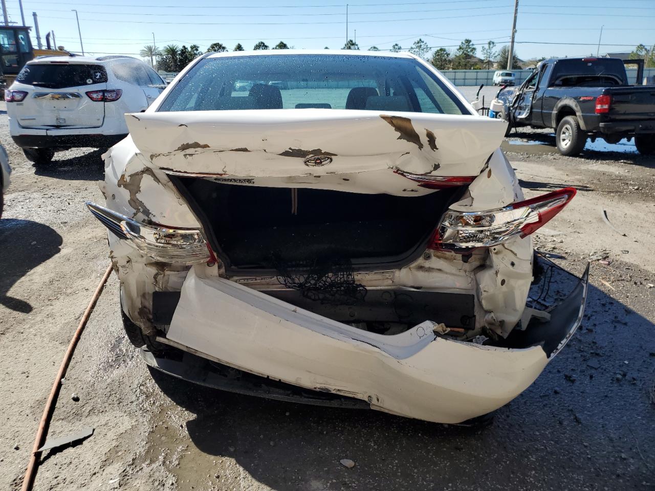2016 Toyota Camry - Image 6