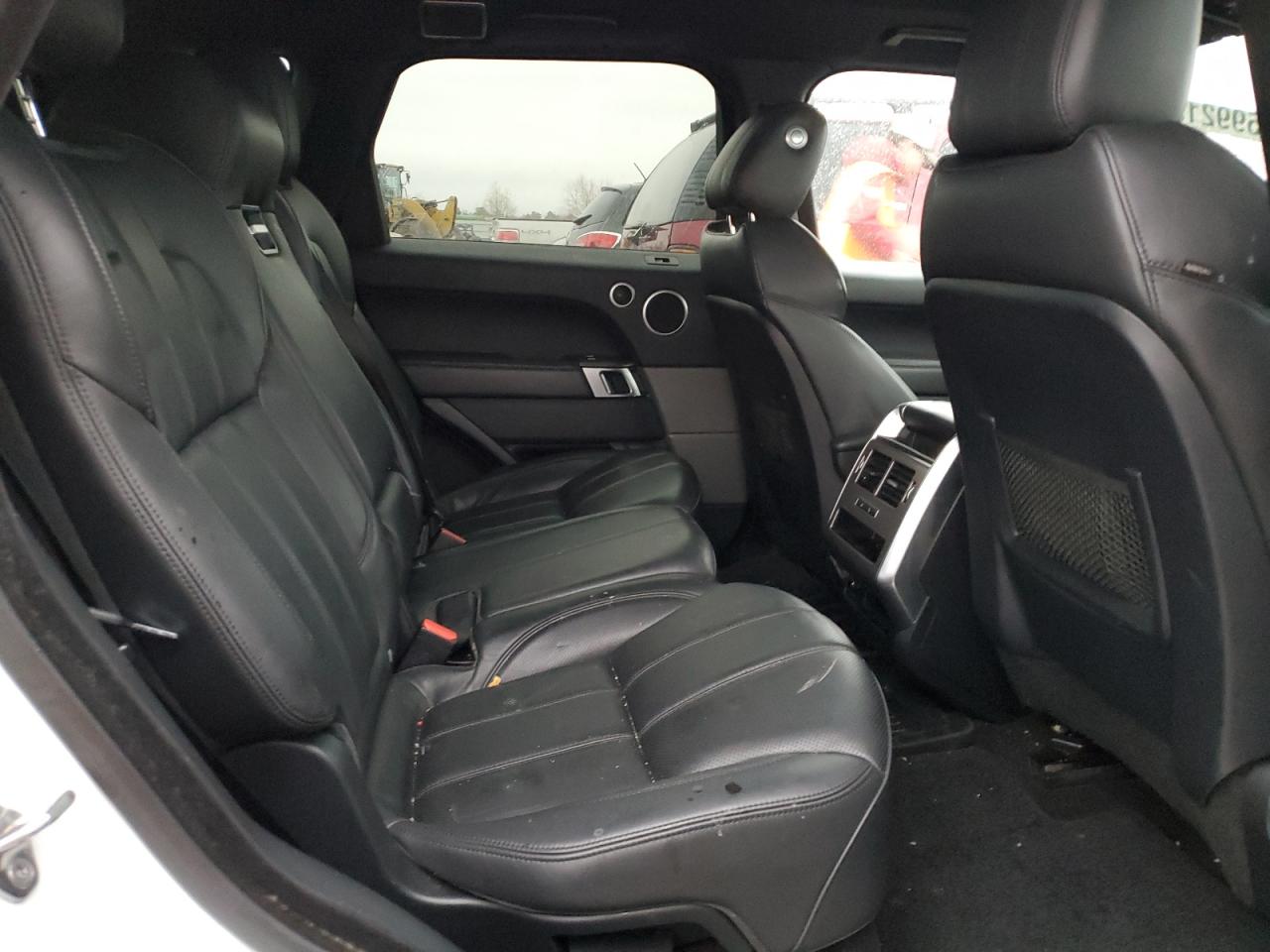 2017 Land Rover Range Rover - Image 10