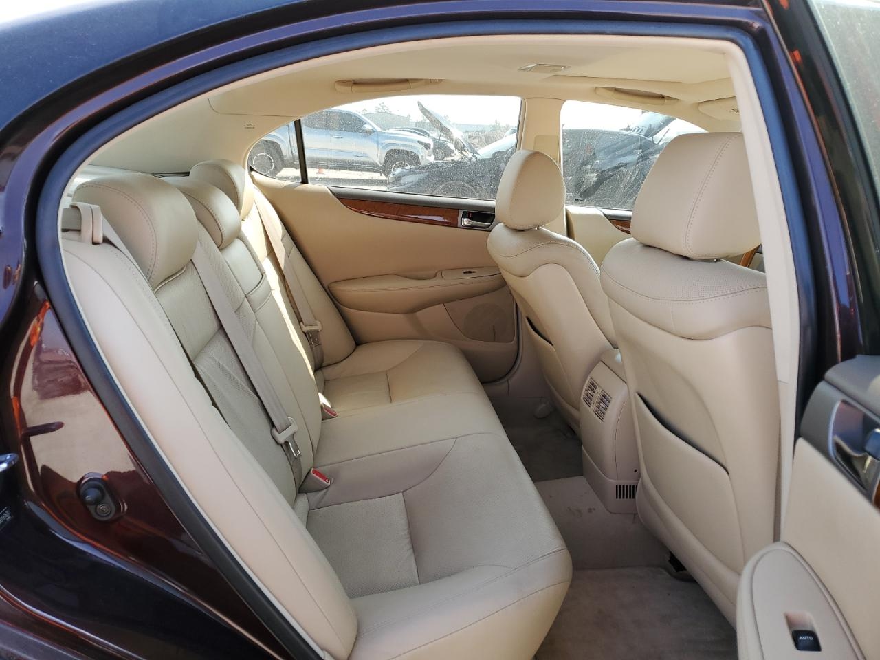 2006 Lexus ES - Image 10