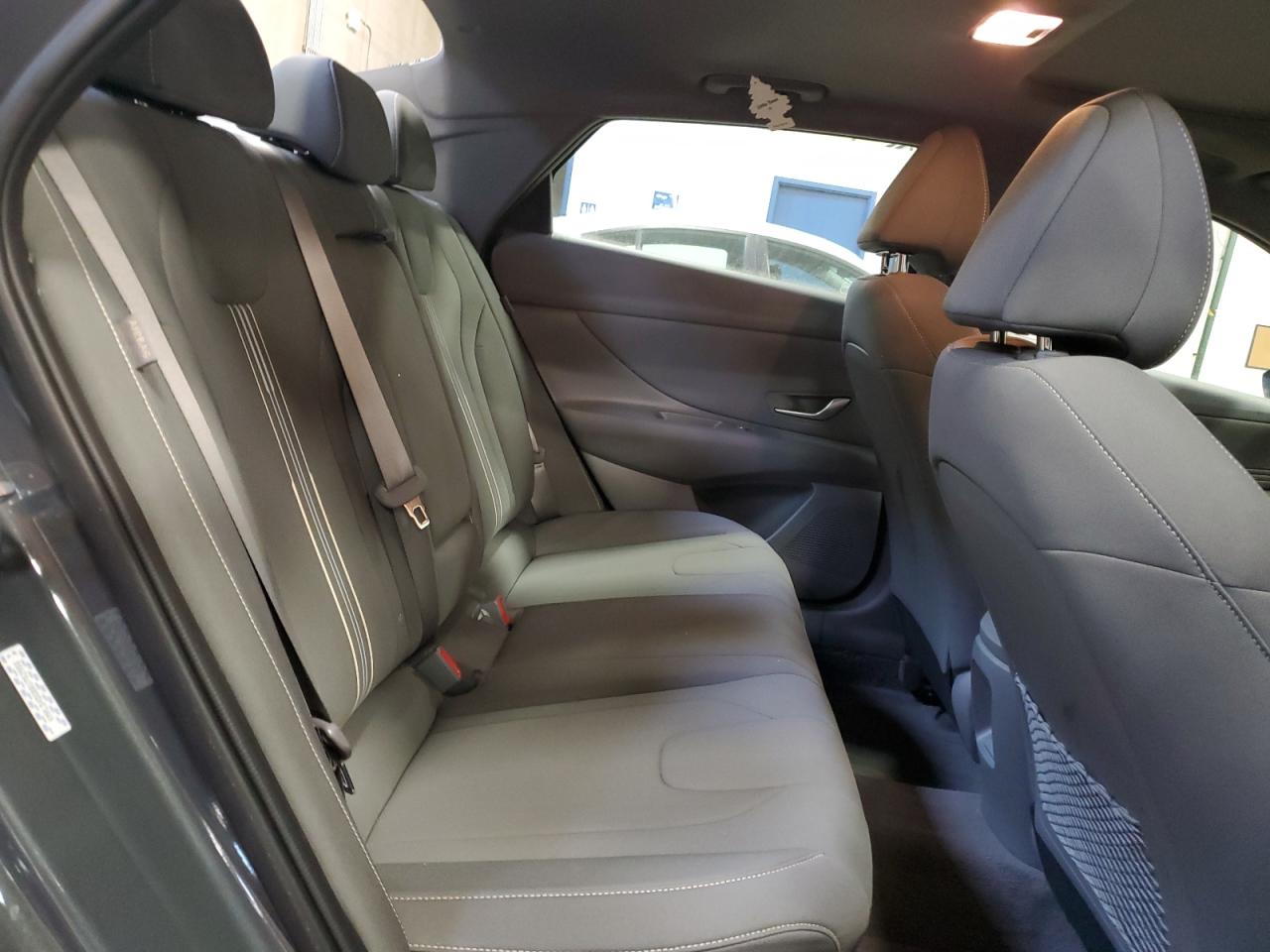 2024 Hyundai Elantra - Image 11