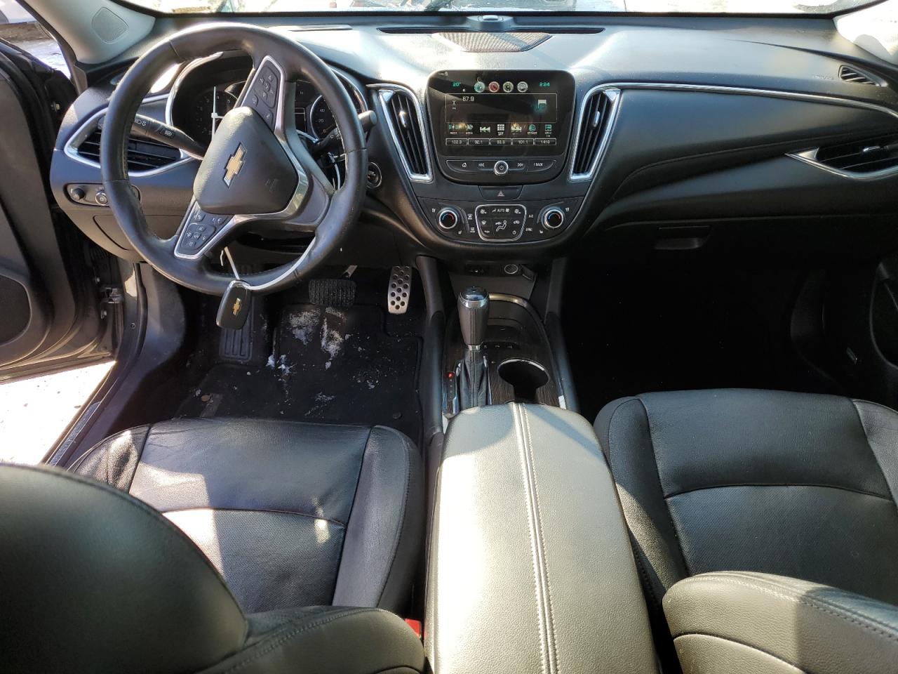 2016 Chevrolet Malibu - Image 8