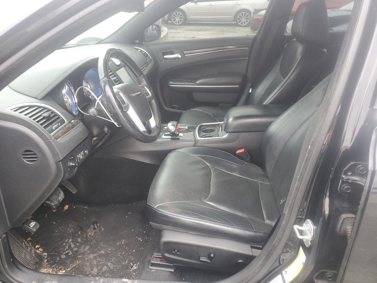 2014 Chrysler 300 - Image 7