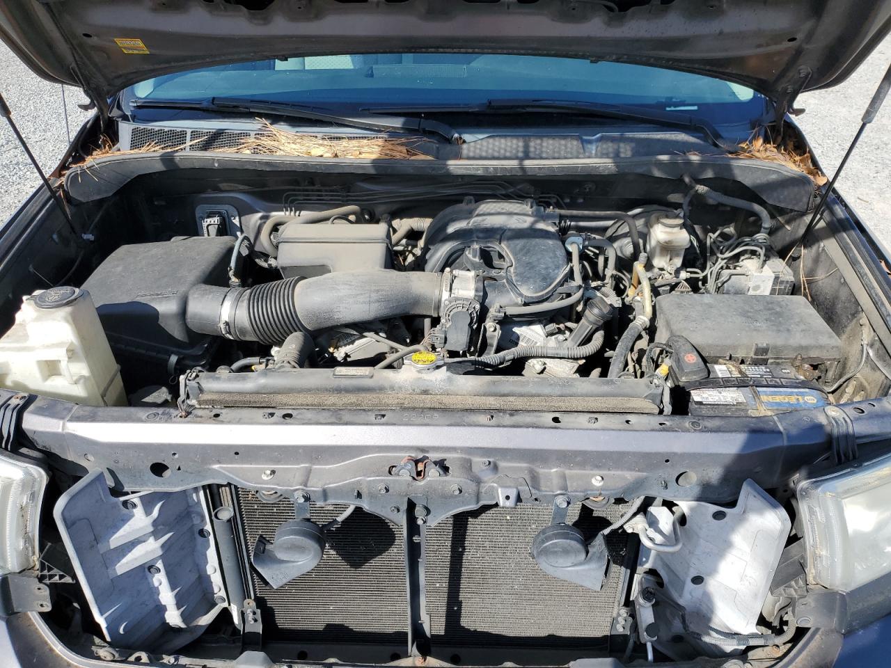 2012 Toyota Tundra - Image 12