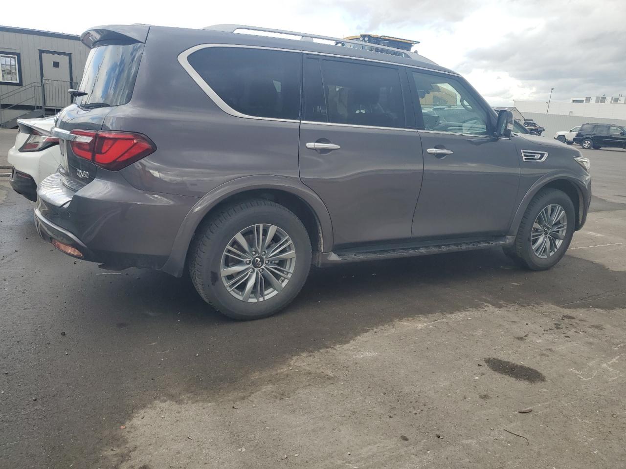 2024 Infiniti QX80 - Image 3