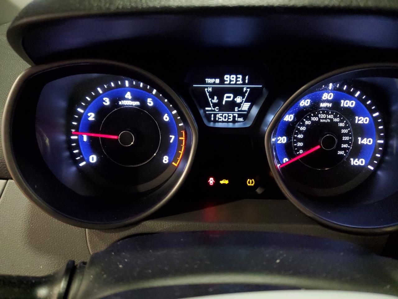 2015 Hyundai Elantra - Image 9