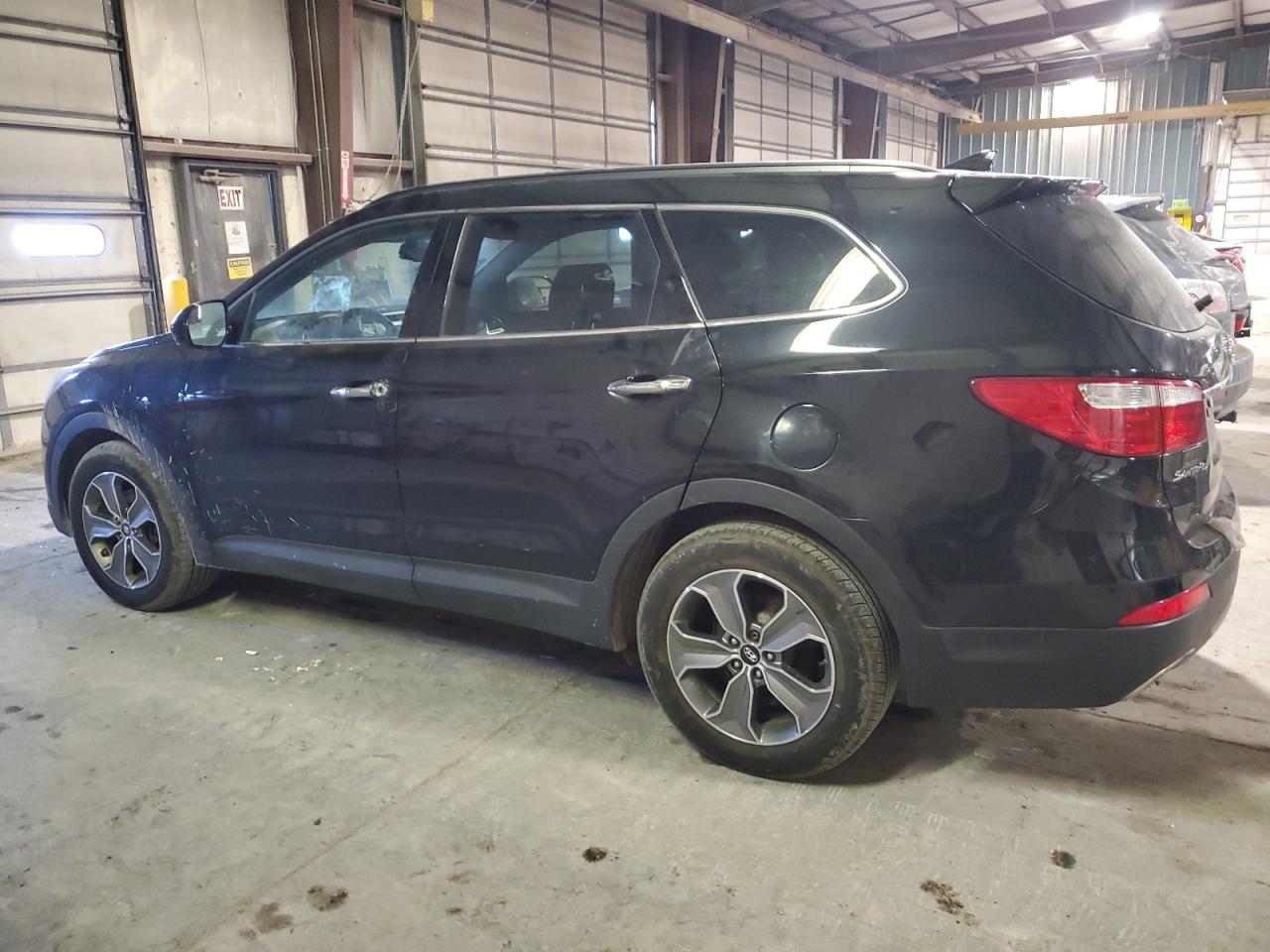 2016 Hyundai Santa Fe - Image 2