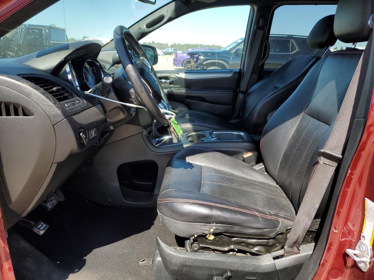 2019 Dodge Caravan - Image 7
