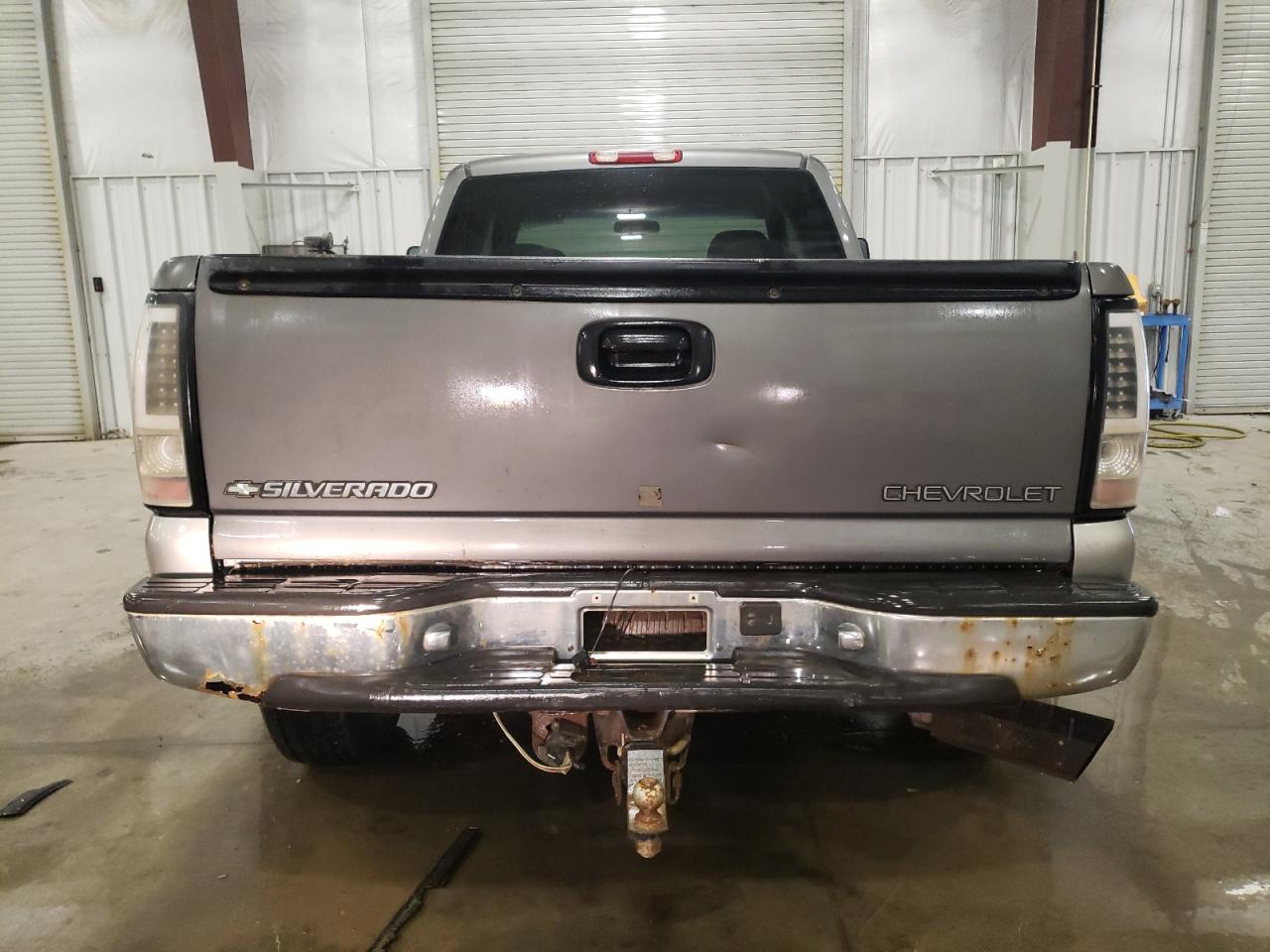 2000 Chevrolet Silverado - Image 6