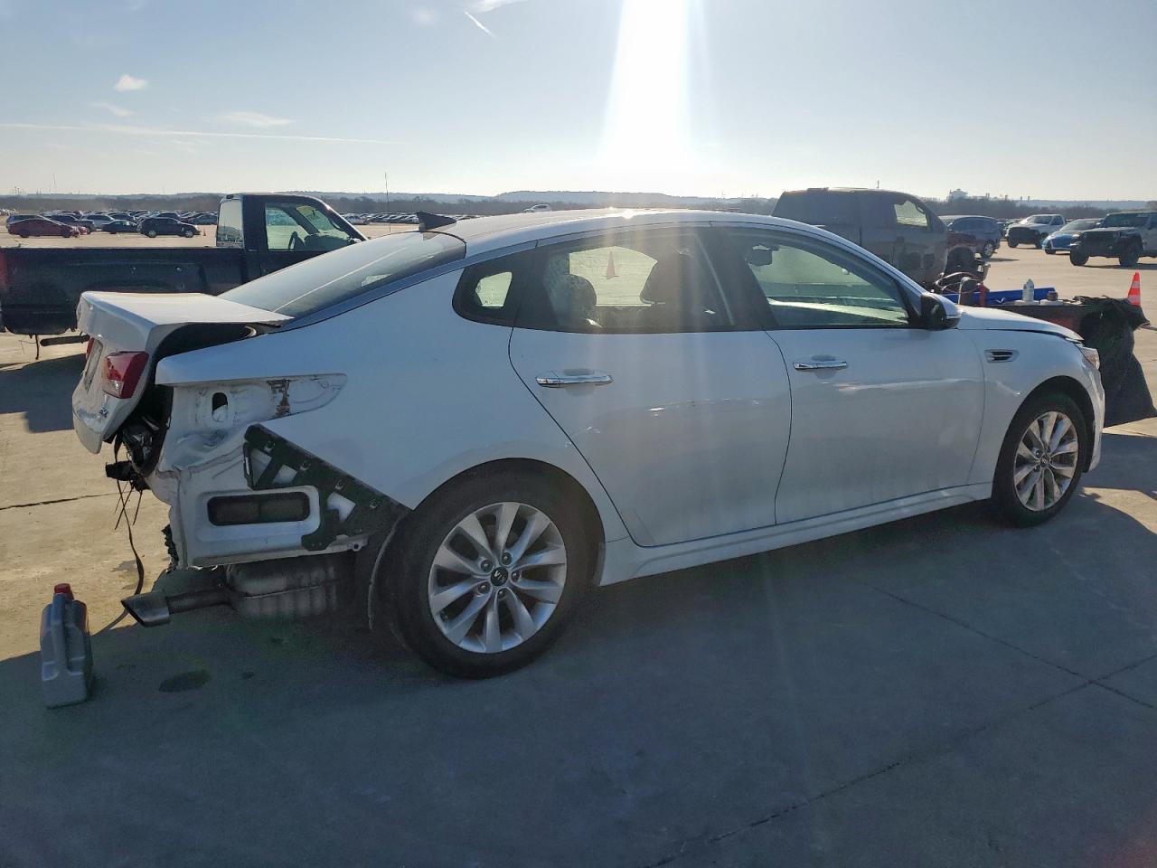 2018 Kia Optima - Image 3