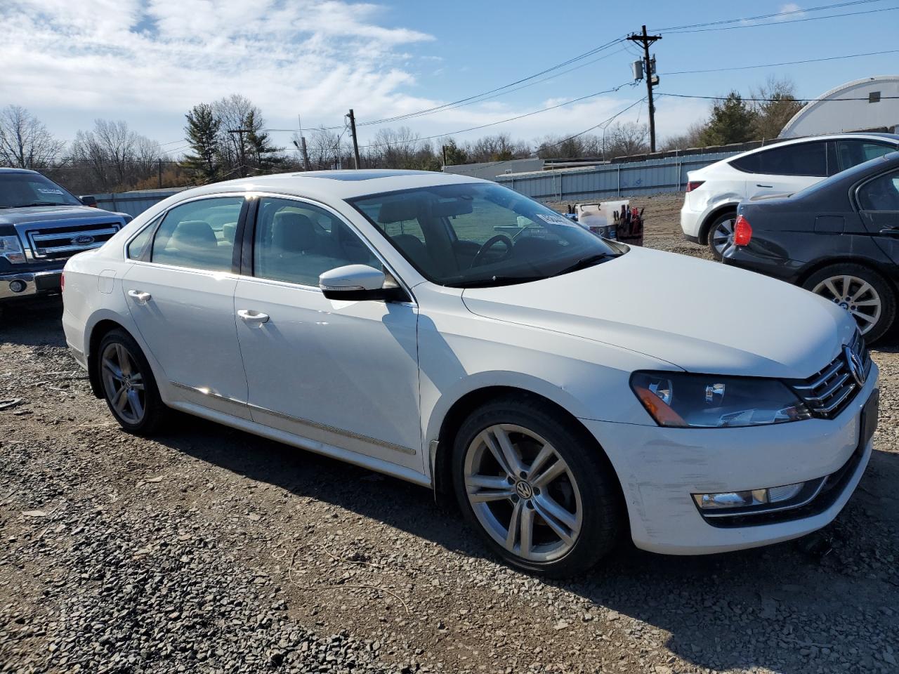 2015 Volkswagen Passat - Image 4