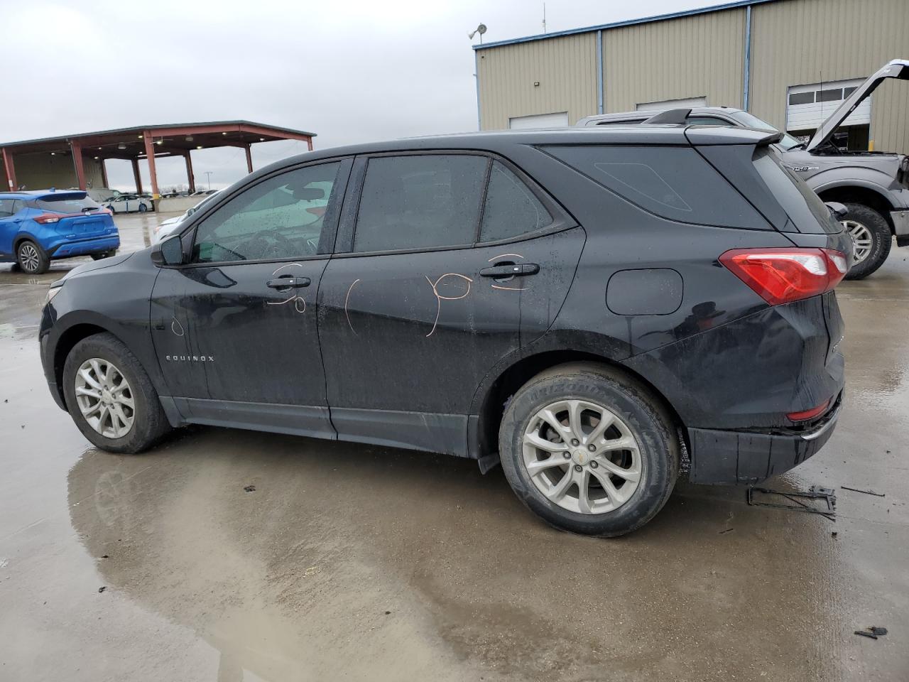 2018 Chevrolet Equinox - Image 2