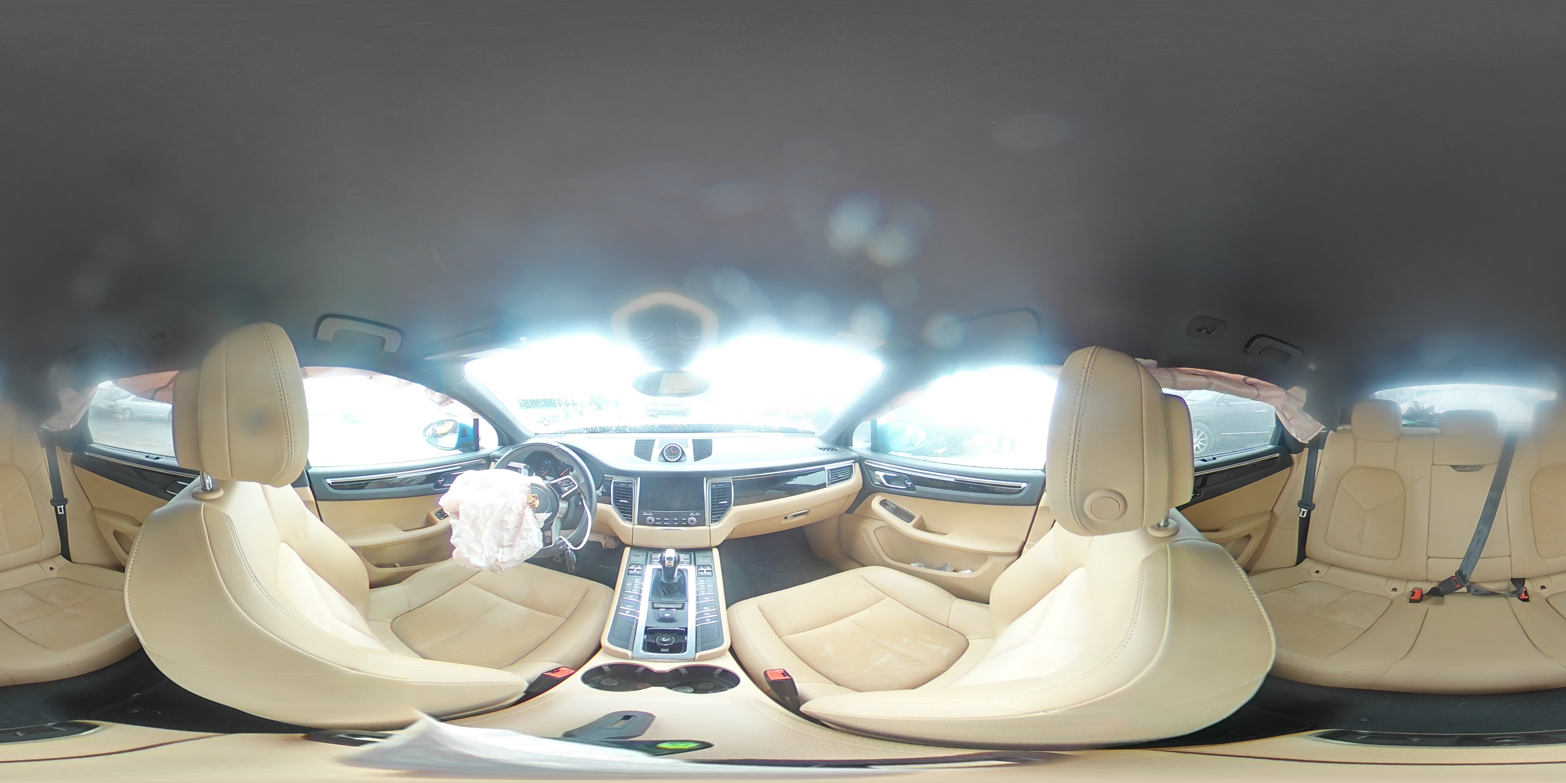 2018 Porsche Macan - Image 14