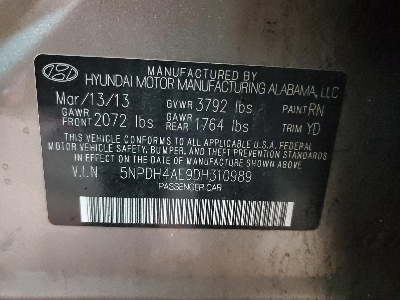 2013 Hyundai Elantra - Image 12