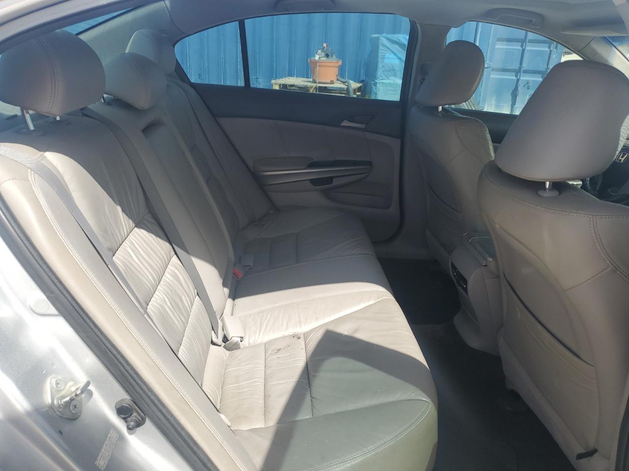 2010 Honda Accord - Image 10
