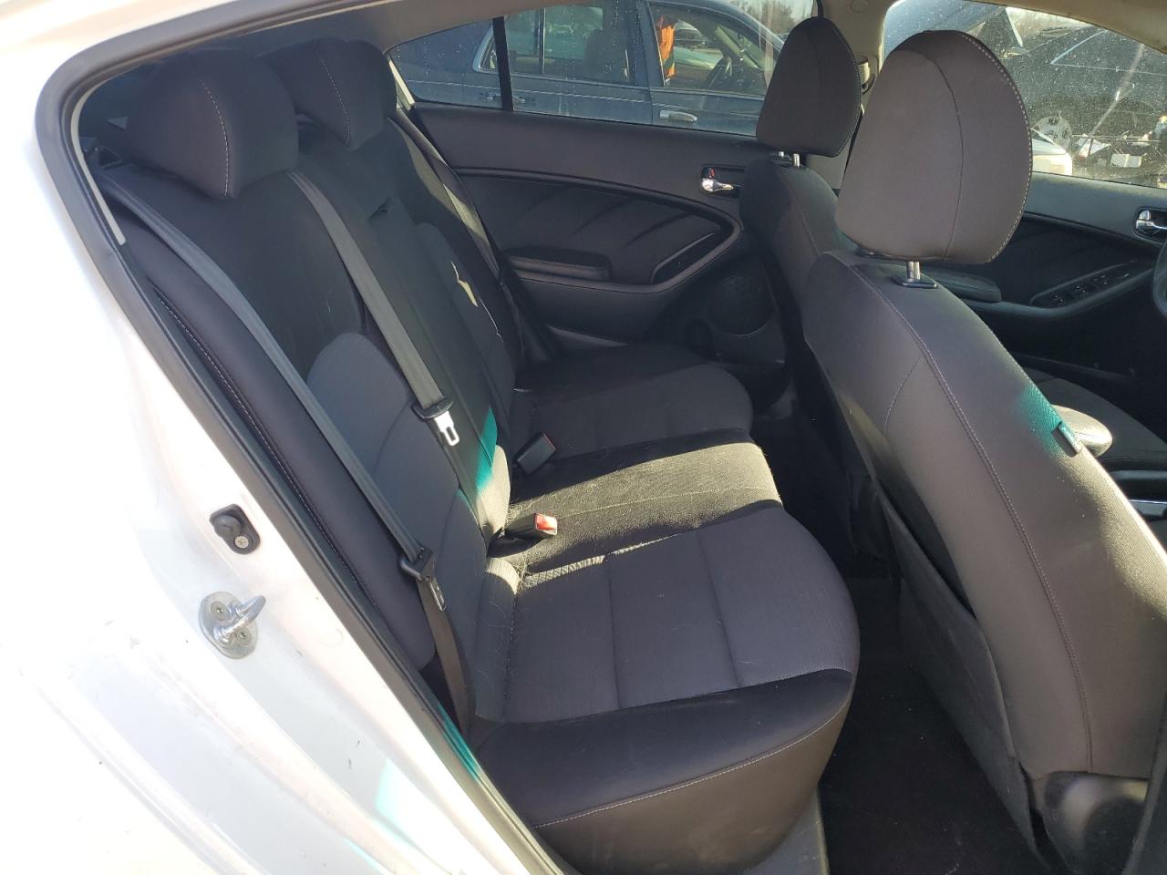 2015 Kia Forte - Image 10