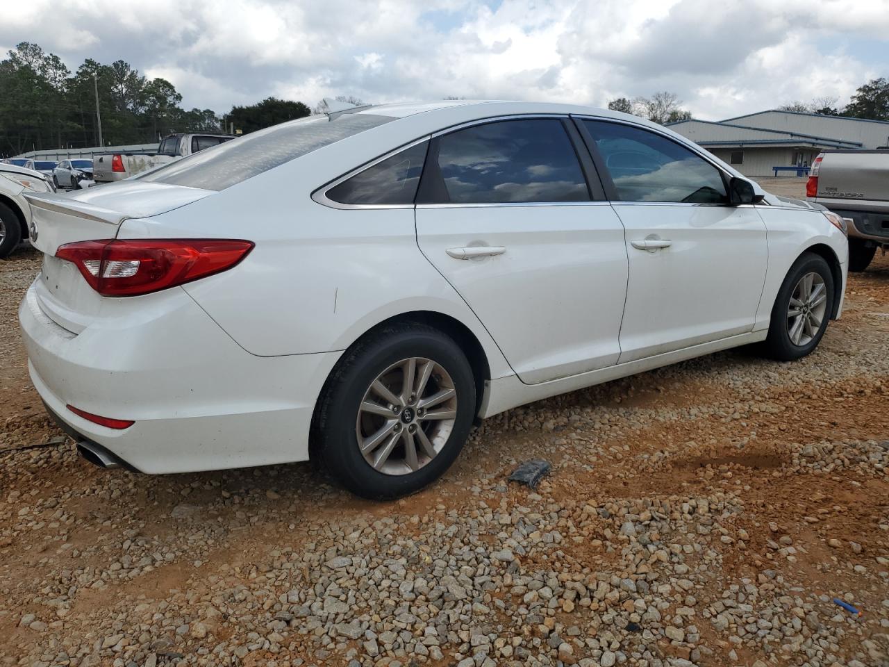 2017 Hyundai Sonata - Image 3