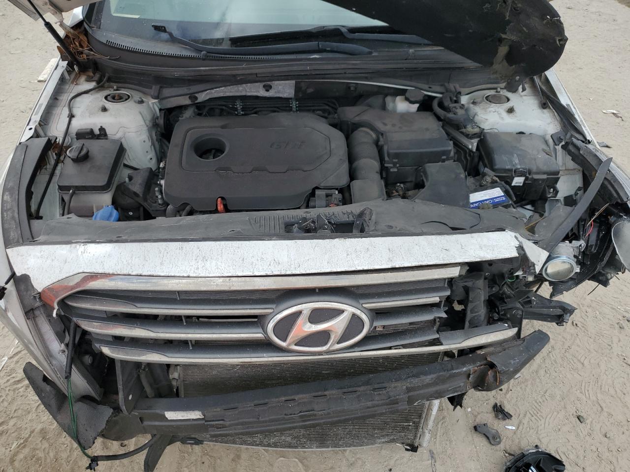 2015 Hyundai Sonata - Image 12