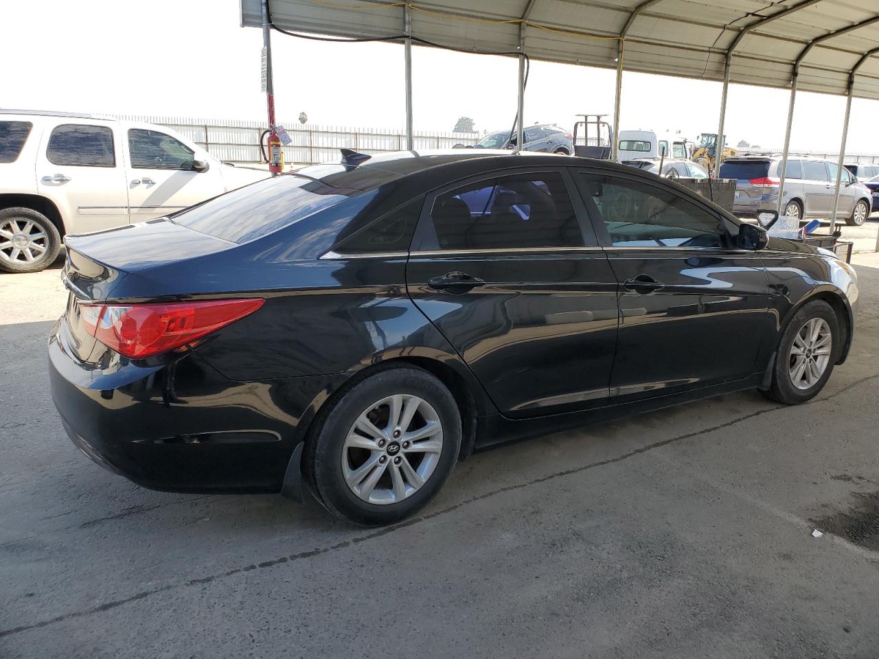 2013 Hyundai Sonata - Image 3