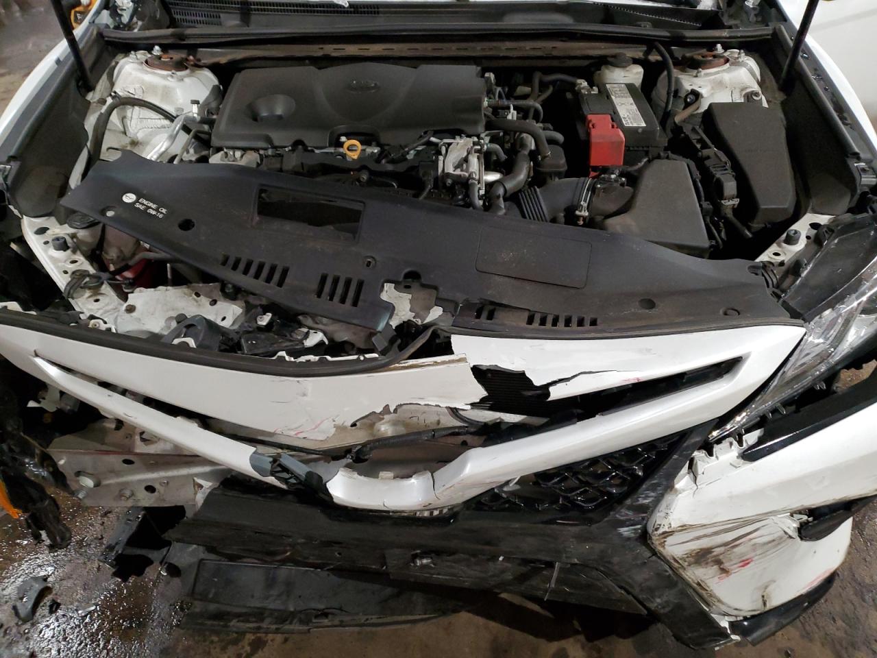 2019 Toyota Camry - Image 11