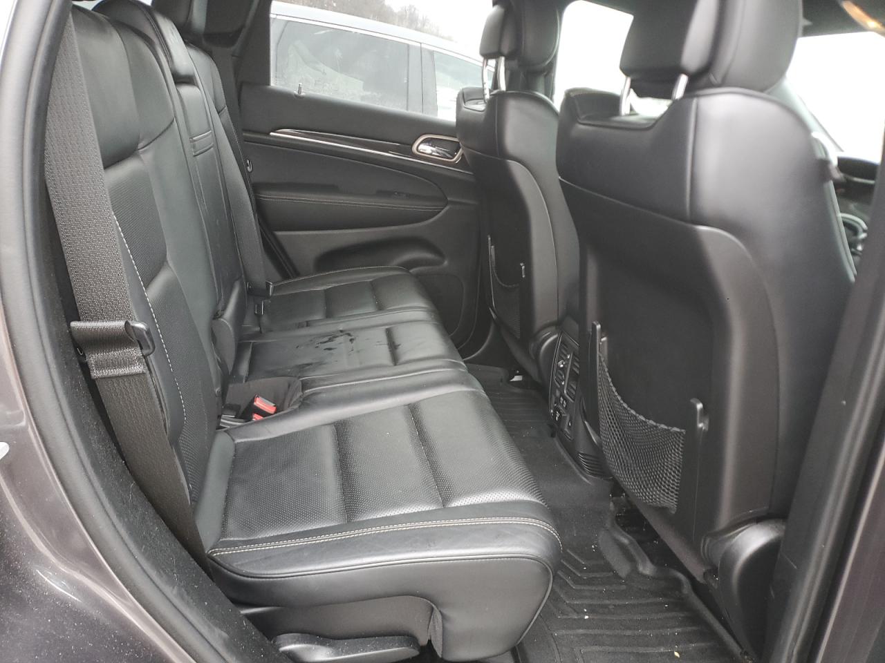 2014 Jeep Grand Cherokee - Image 11