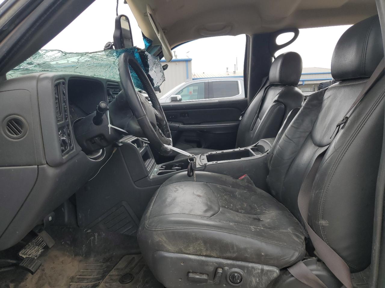 2007 Chevrolet Silverado - Image 7