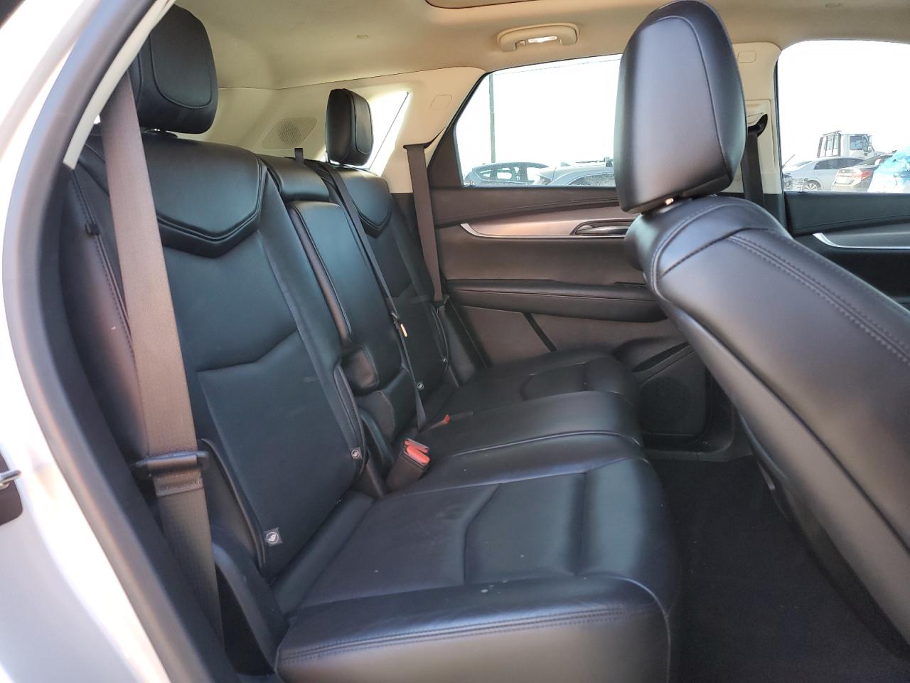2019 Cadillac XT5 - Image 11