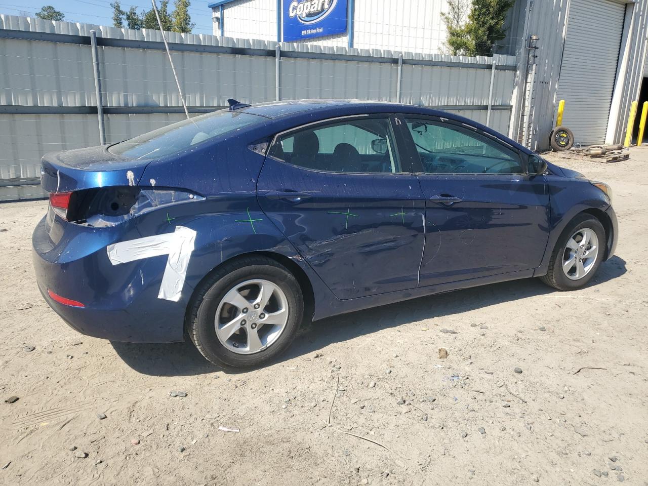 2015 Hyundai Elantra - Image 3