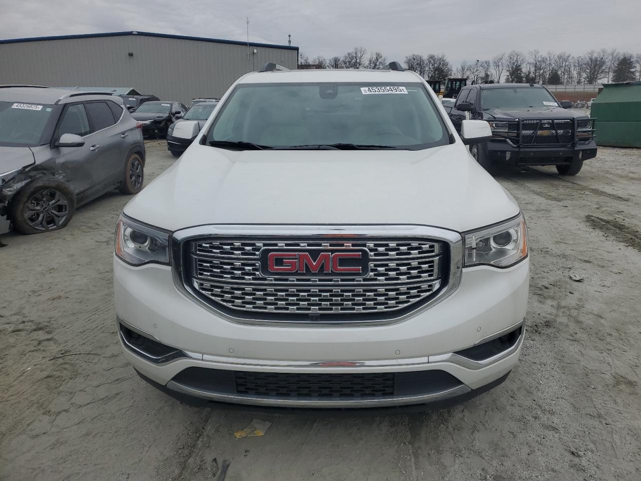2018 GMC Acadia - Image 5