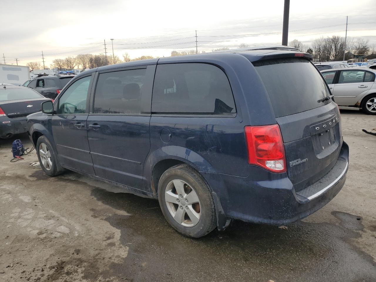 2013 Dodge Caravan - Image 2