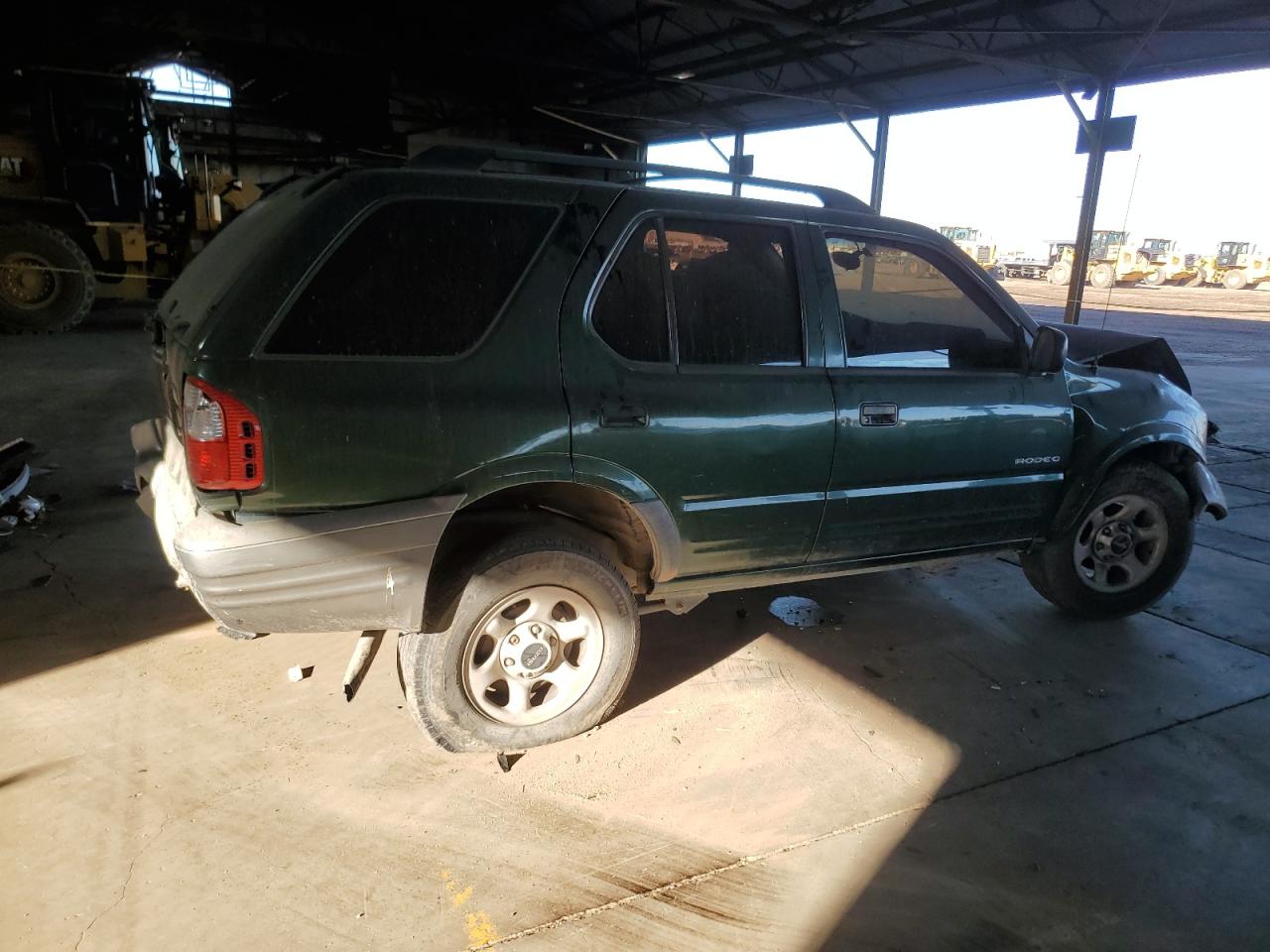 2002 Isuzu Rodeo - Image 3