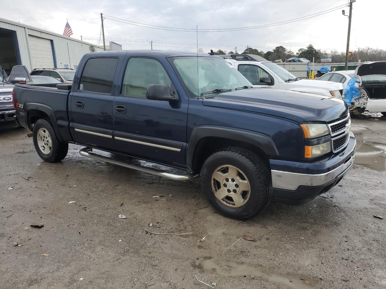 2006 Chevrolet Silverado - Image 4