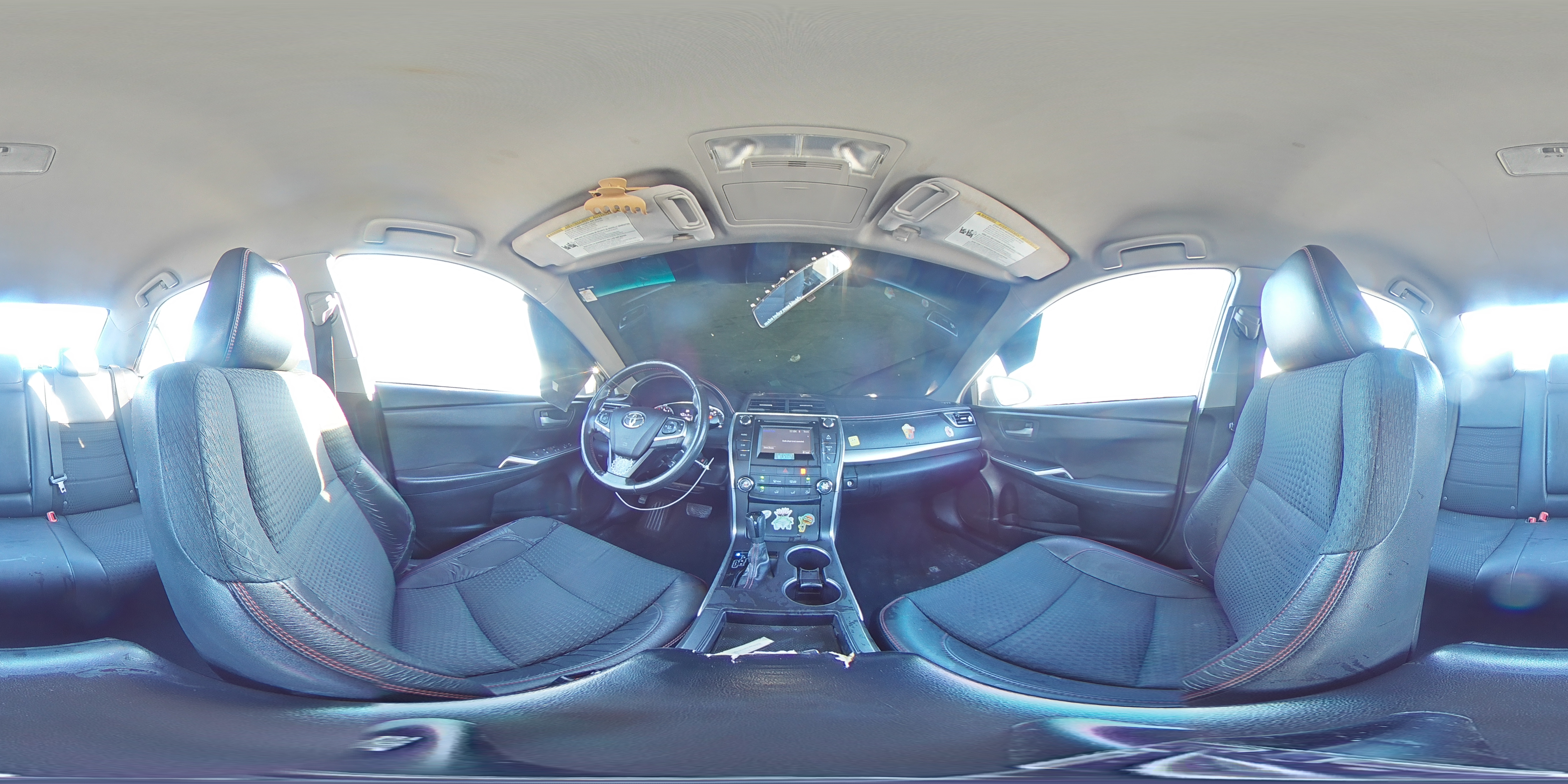 2015 Toyota Camry - Image 14