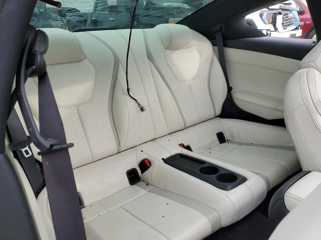 2017 Infiniti Q60 - Image 10