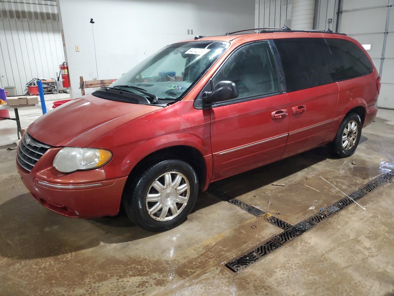 2005 Chrysler Town & Country - Image 1