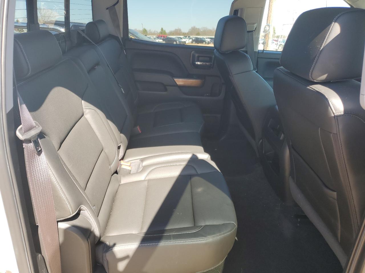 2017 Chevrolet Silverado - Image 10