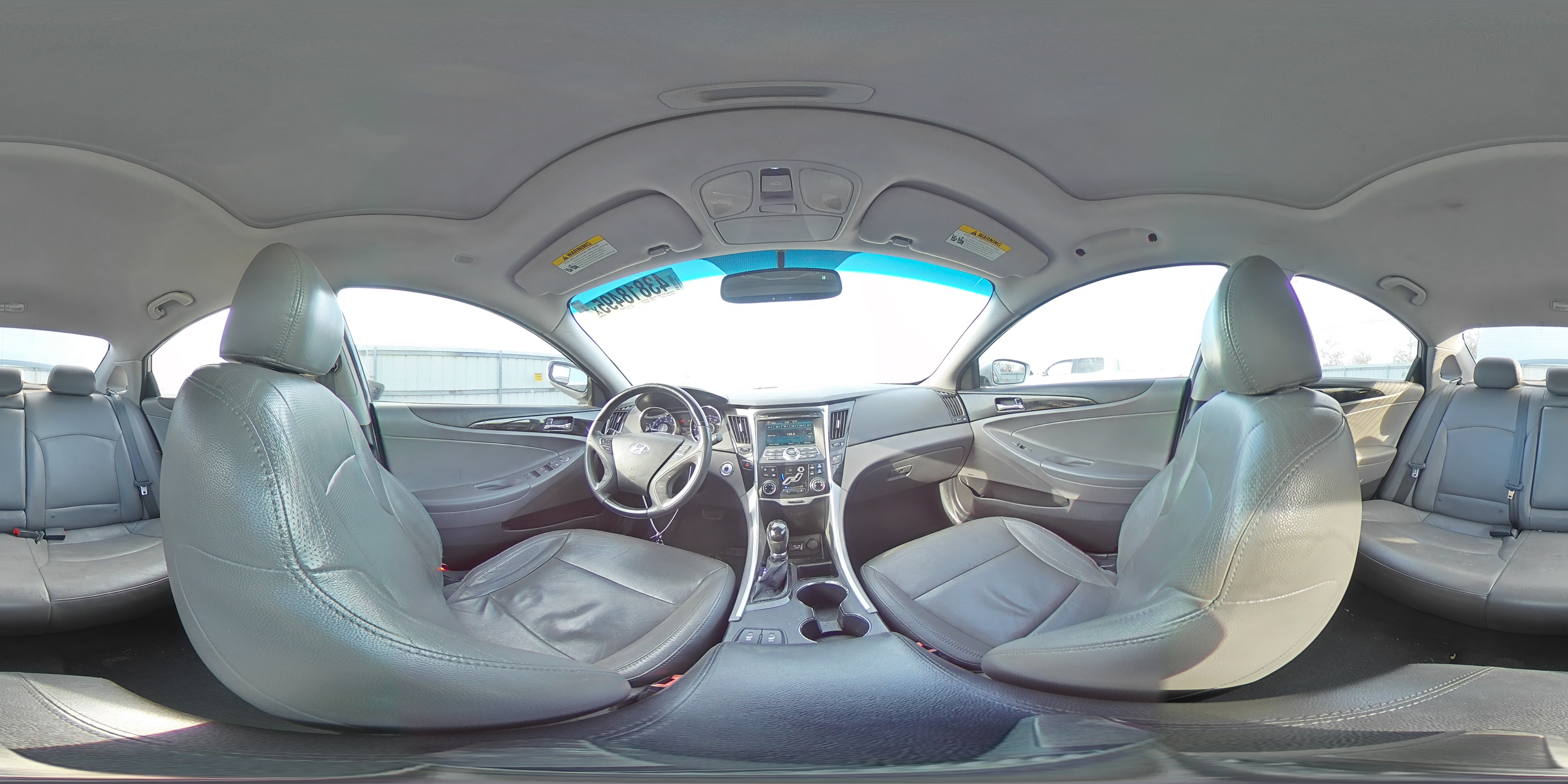 2011 Hyundai Sonata - Image 13