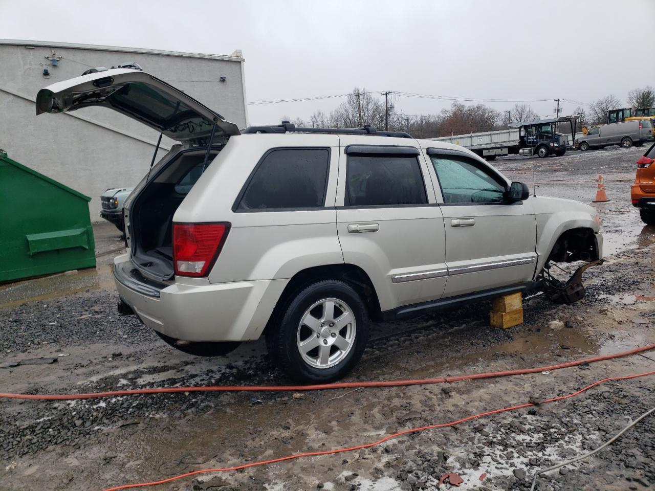 2010 Jeep Grand Cherokee - Image 3