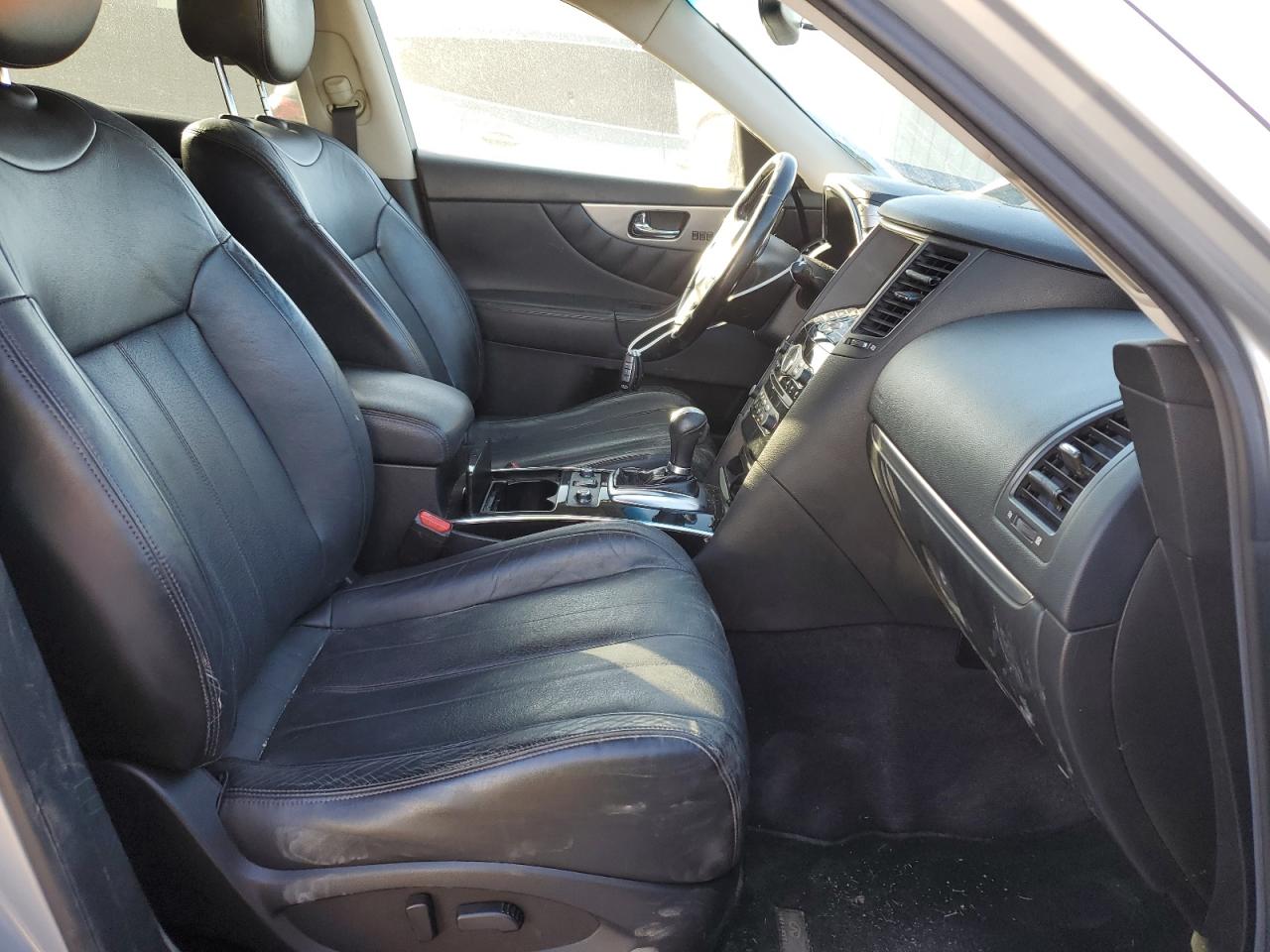 2015 Infiniti QX70 - Image 7