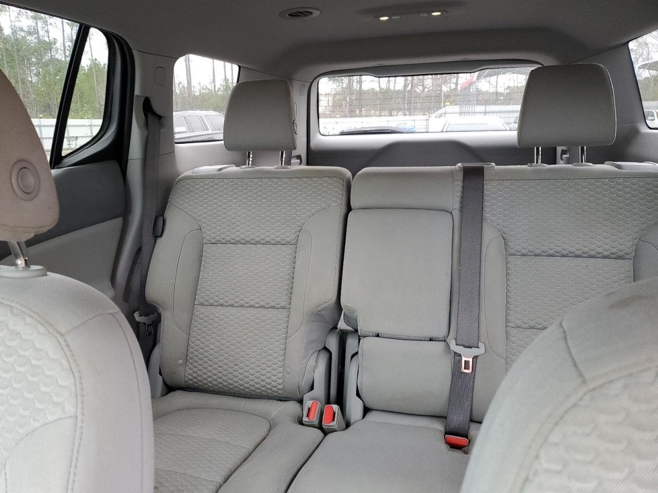 2017 GMC Acadia - Image 10