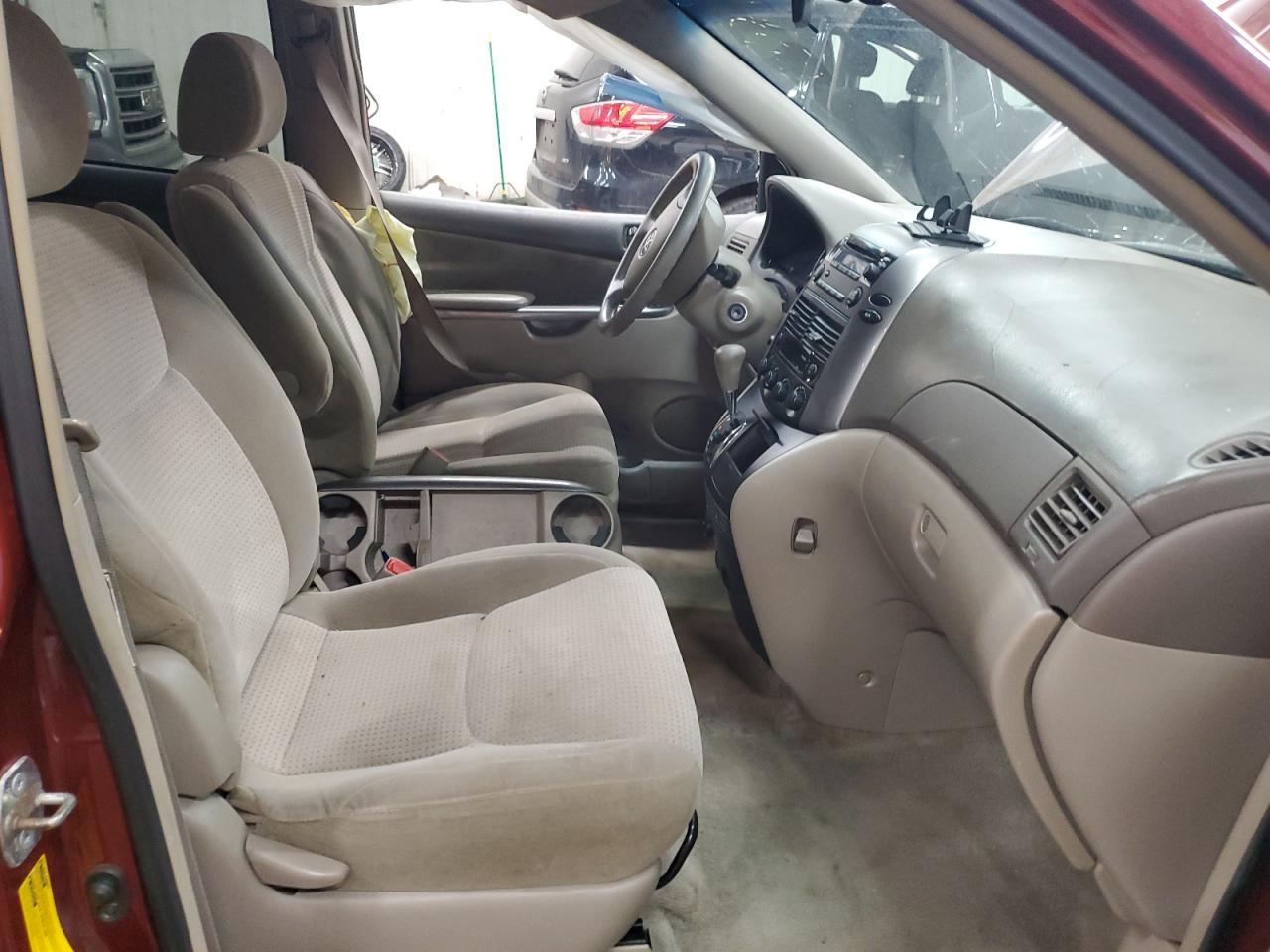 2008 Toyota Sienna - Image 7