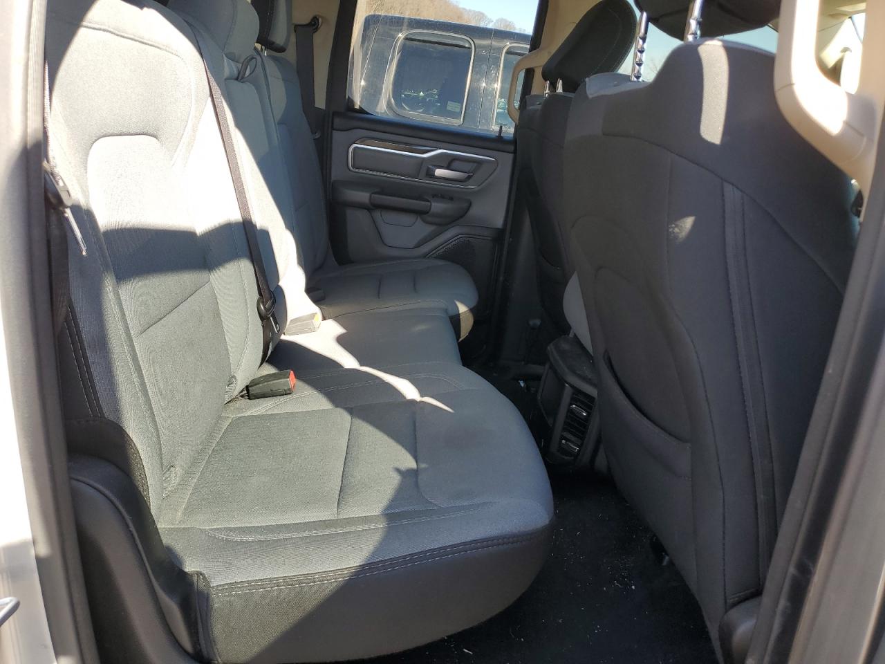 2020 RAM 1500 - Image 10