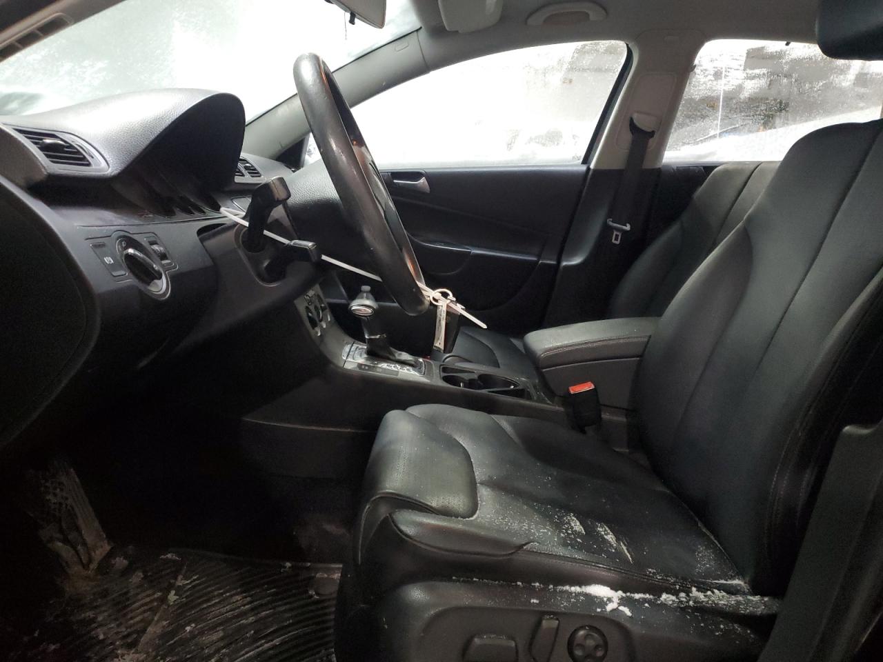2008 Volkswagen Passat - Image 7