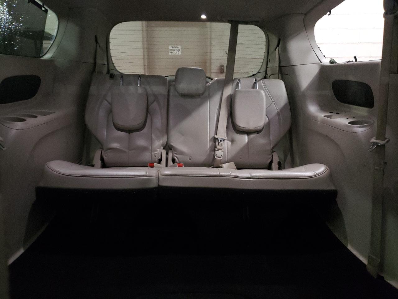 2021 Chrysler Pacifica - Image 10