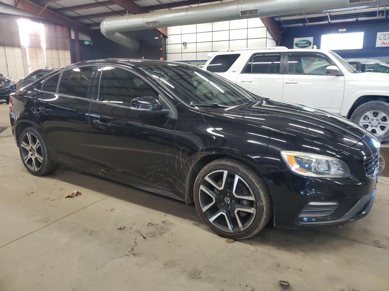 2017 Volvo S60 - Image 4